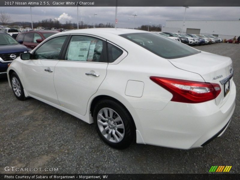 Glacier White / Charcoal 2017 Nissan Altima 2.5 S
