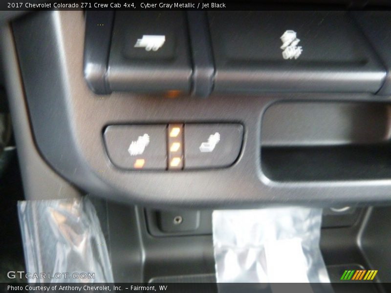 Cyber Gray Metallic / Jet Black 2017 Chevrolet Colorado Z71 Crew Cab 4x4