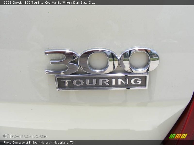 Cool Vanilla White / Dark Slate Gray 2008 Chrysler 300 Touring
