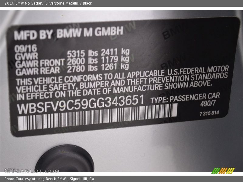 Silverstone Metallic / Black 2016 BMW M5 Sedan