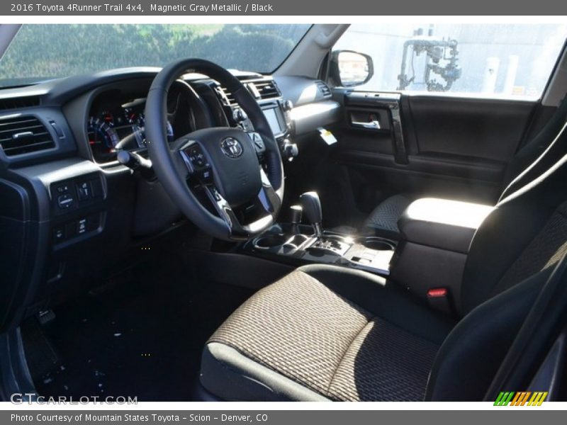 Magnetic Gray Metallic / Black 2016 Toyota 4Runner Trail 4x4