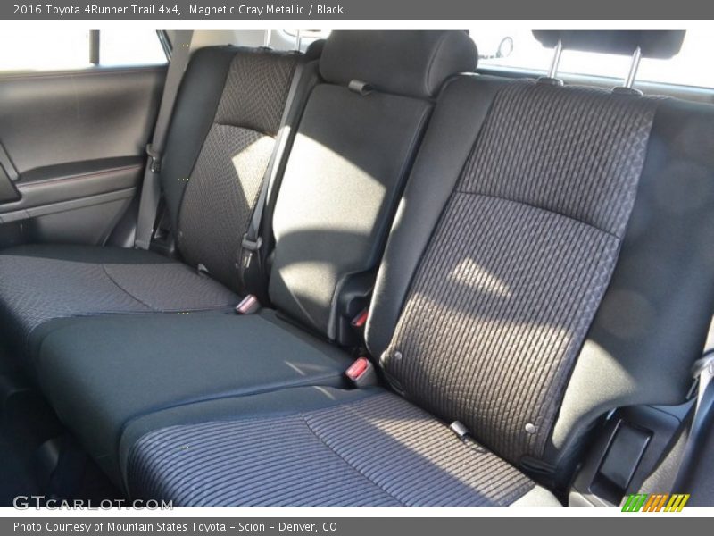 Magnetic Gray Metallic / Black 2016 Toyota 4Runner Trail 4x4