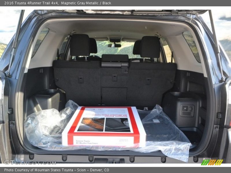 Magnetic Gray Metallic / Black 2016 Toyota 4Runner Trail 4x4