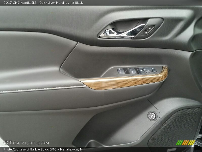 Quicksilver Metallic / Jet Black 2017 GMC Acadia SLE
