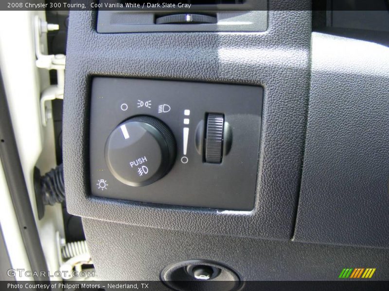 Cool Vanilla White / Dark Slate Gray 2008 Chrysler 300 Touring
