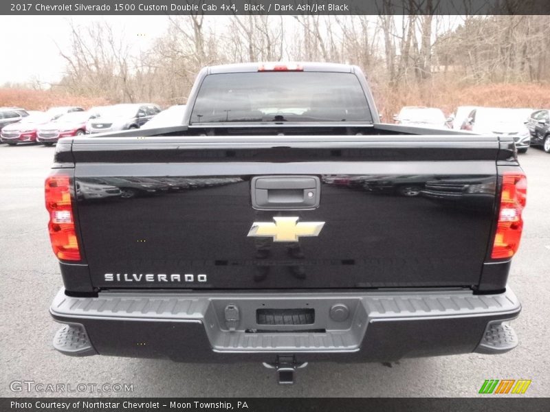 Black / Dark Ash/Jet Black 2017 Chevrolet Silverado 1500 Custom Double Cab 4x4