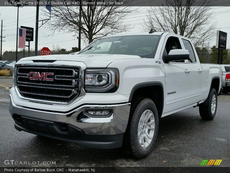 Front 3/4 View of 2017 Sierra 1500 SLE Double Cab 4WD