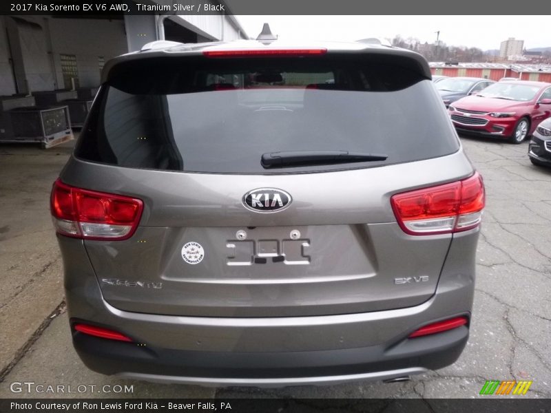 Titanium Silver / Black 2017 Kia Sorento EX V6 AWD
