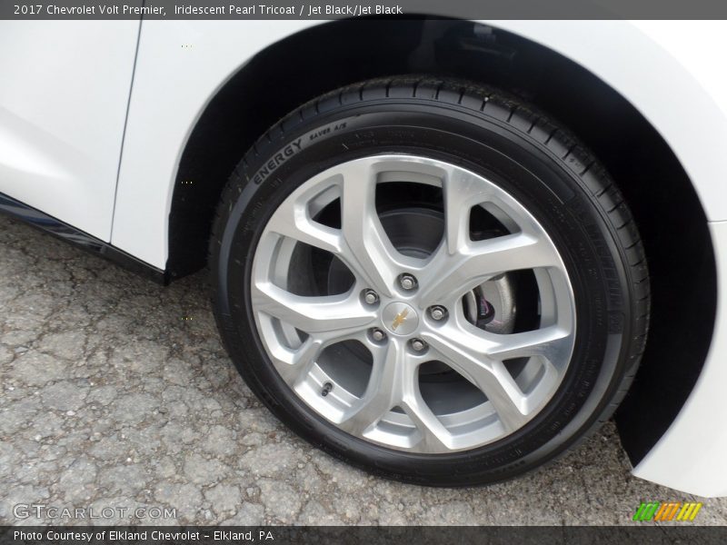 Iridescent Pearl Tricoat / Jet Black/Jet Black 2017 Chevrolet Volt Premier