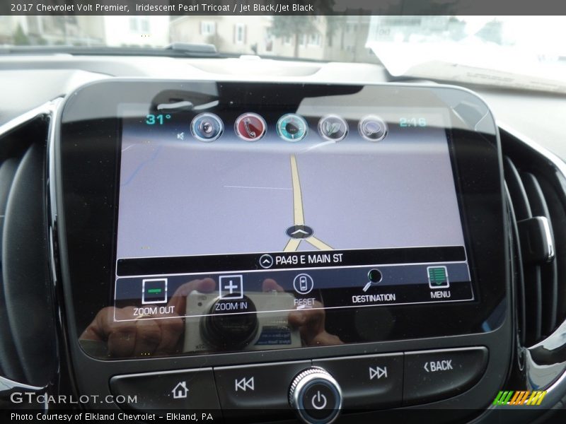 Iridescent Pearl Tricoat / Jet Black/Jet Black 2017 Chevrolet Volt Premier