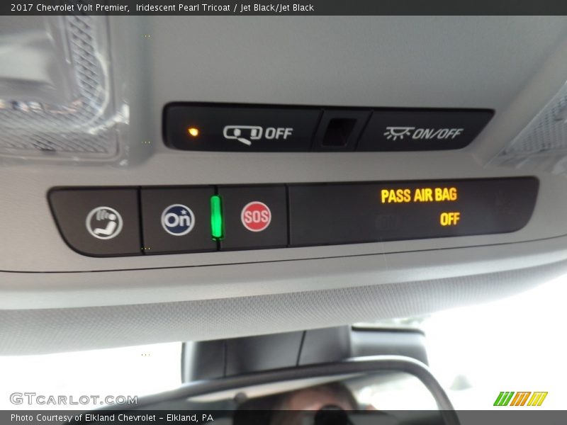 Iridescent Pearl Tricoat / Jet Black/Jet Black 2017 Chevrolet Volt Premier