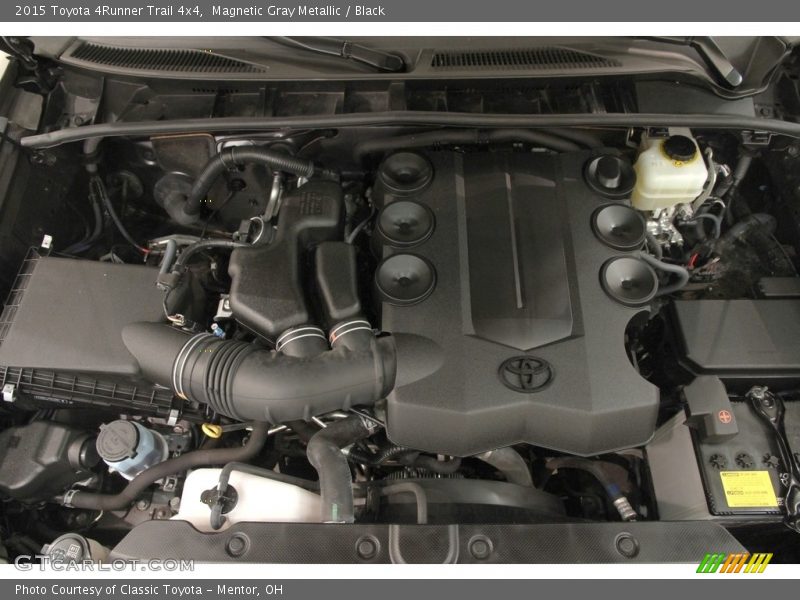 Magnetic Gray Metallic / Black 2015 Toyota 4Runner Trail 4x4