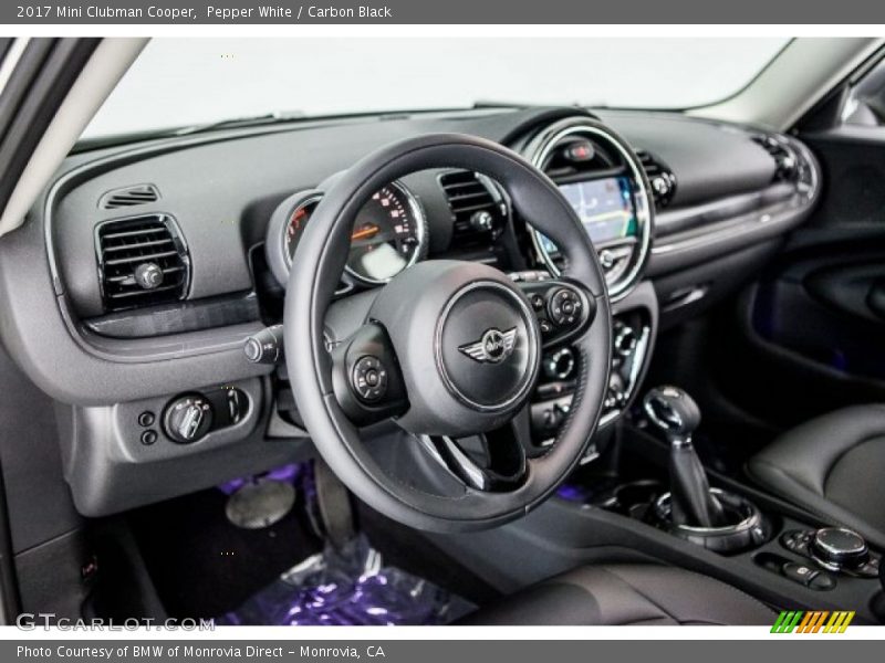 Pepper White / Carbon Black 2017 Mini Clubman Cooper