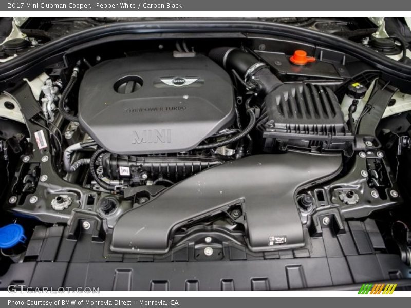 Pepper White / Carbon Black 2017 Mini Clubman Cooper