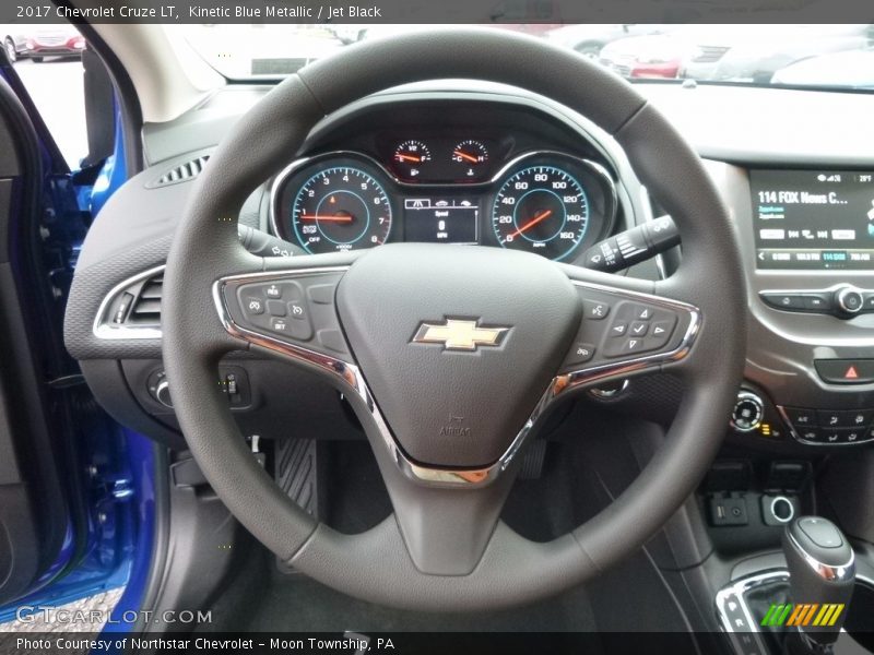 Kinetic Blue Metallic / Jet Black 2017 Chevrolet Cruze LT