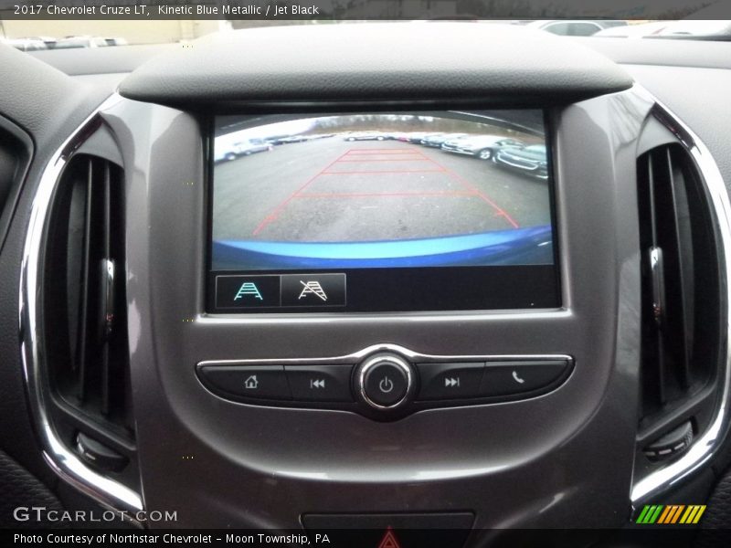Kinetic Blue Metallic / Jet Black 2017 Chevrolet Cruze LT