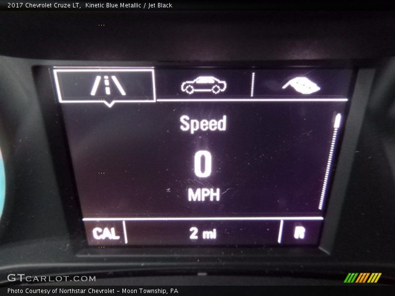 Kinetic Blue Metallic / Jet Black 2017 Chevrolet Cruze LT