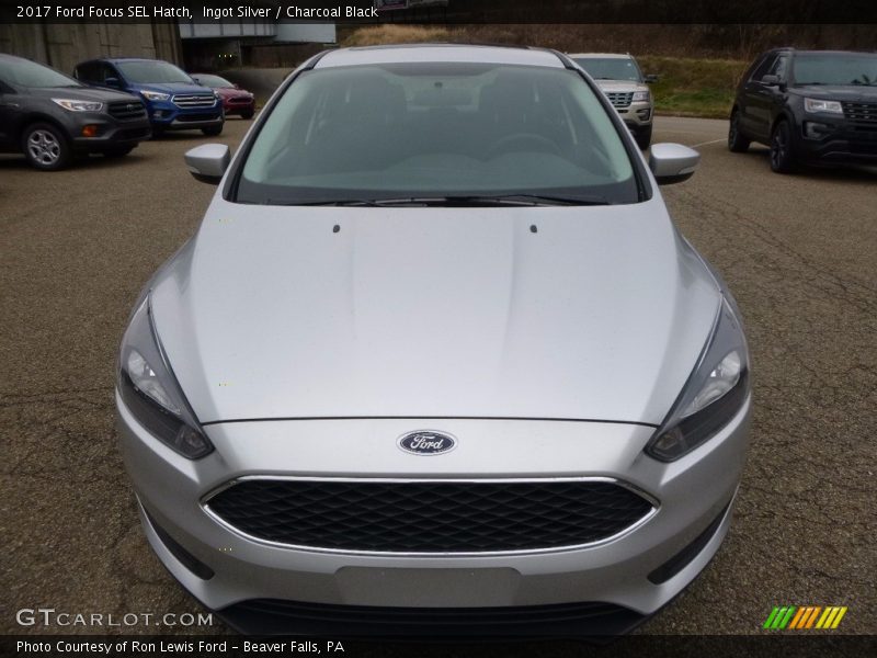 Ingot Silver / Charcoal Black 2017 Ford Focus SEL Hatch