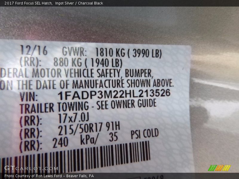 Ingot Silver / Charcoal Black 2017 Ford Focus SEL Hatch
