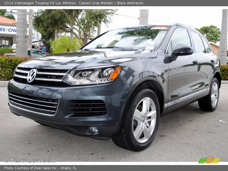 Canyon Gray Metallic / Black Anthracite 2014 Volkswagen Touareg V6 Lux 4Motion