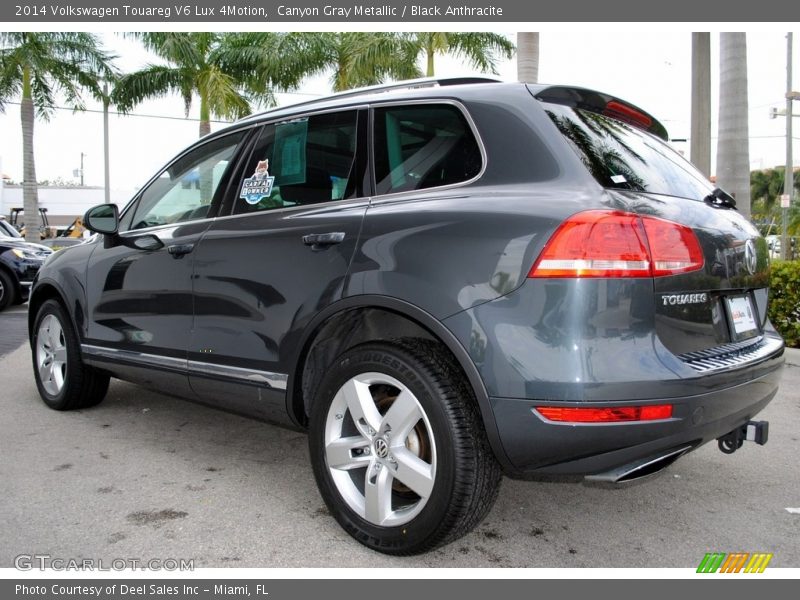 Canyon Gray Metallic / Black Anthracite 2014 Volkswagen Touareg V6 Lux 4Motion