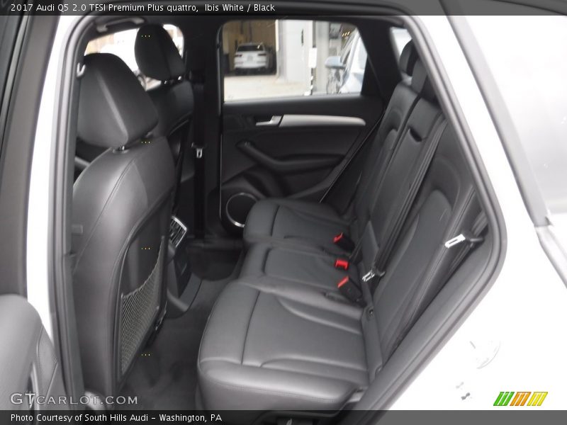 Ibis White / Black 2017 Audi Q5 2.0 TFSI Premium Plus quattro