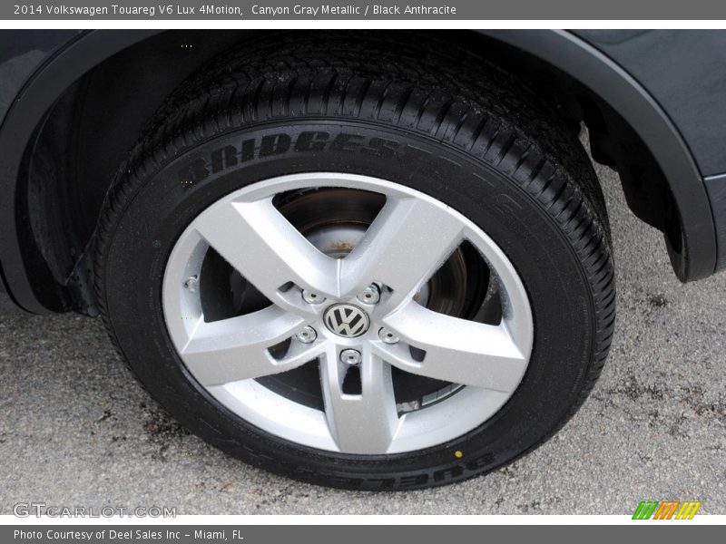 Canyon Gray Metallic / Black Anthracite 2014 Volkswagen Touareg V6 Lux 4Motion