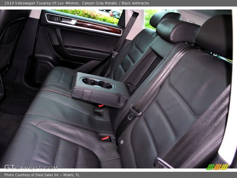 Canyon Gray Metallic / Black Anthracite 2014 Volkswagen Touareg V6 Lux 4Motion