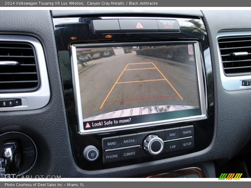 Canyon Gray Metallic / Black Anthracite 2014 Volkswagen Touareg V6 Lux 4Motion