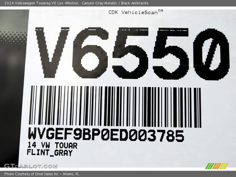 Canyon Gray Metallic / Black Anthracite 2014 Volkswagen Touareg V6 Lux 4Motion