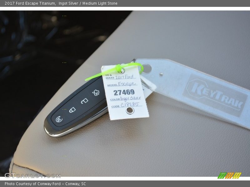Ingot Silver / Medium Light Stone 2017 Ford Escape Titanium