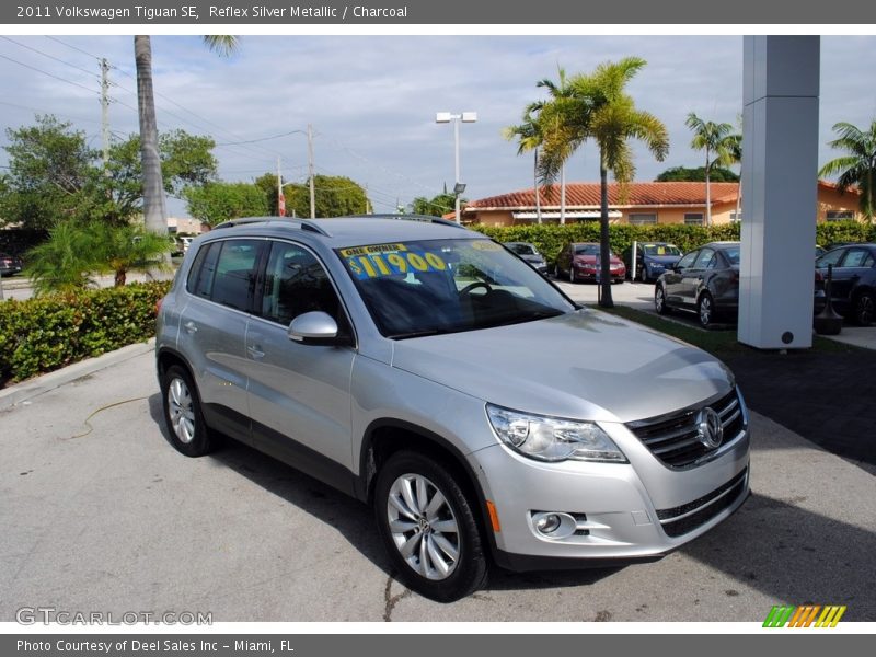Reflex Silver Metallic / Charcoal 2011 Volkswagen Tiguan SE