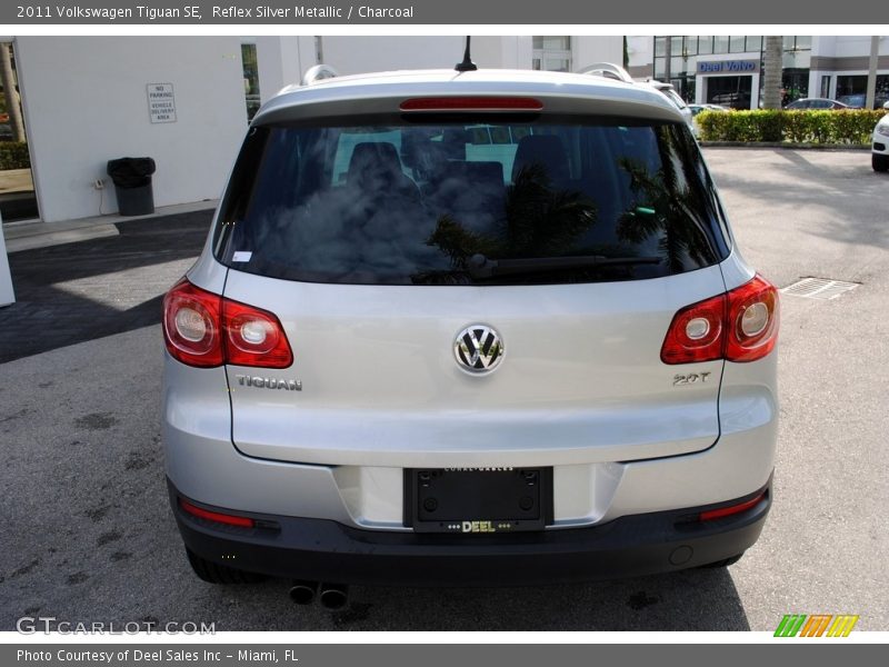 Reflex Silver Metallic / Charcoal 2011 Volkswagen Tiguan SE