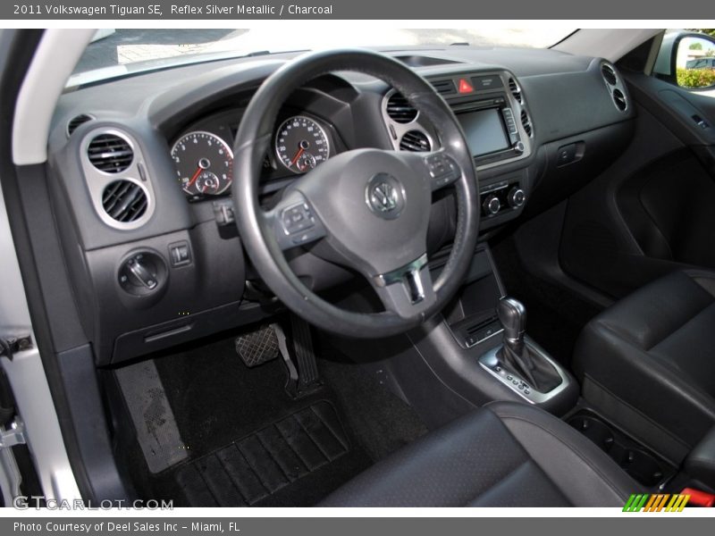 Reflex Silver Metallic / Charcoal 2011 Volkswagen Tiguan SE