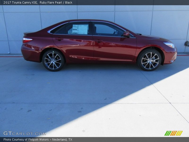 Ruby Flare Pearl / Black 2017 Toyota Camry XSE