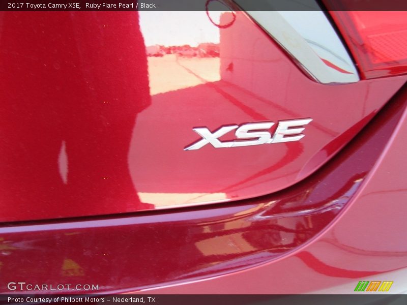Ruby Flare Pearl / Black 2017 Toyota Camry XSE