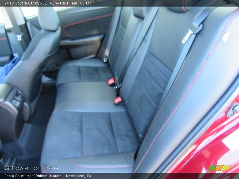 Ruby Flare Pearl / Black 2017 Toyota Camry XSE