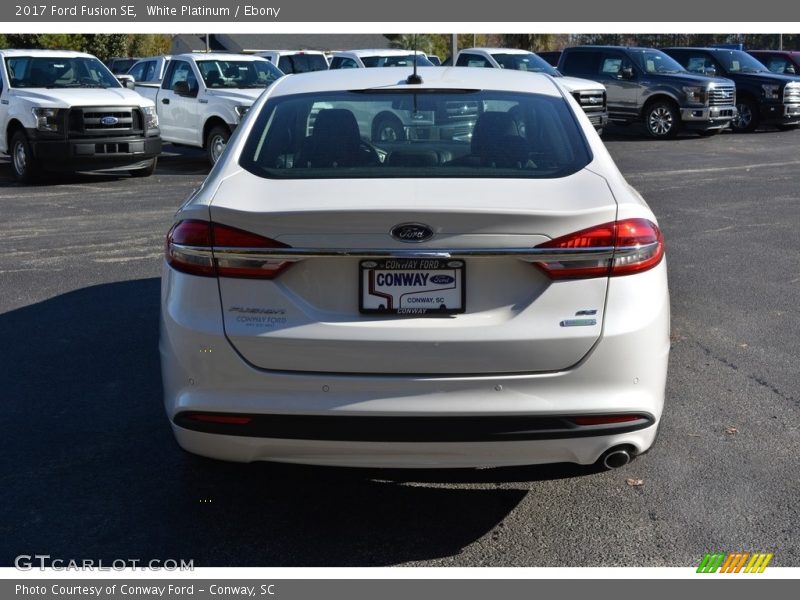 White Platinum / Ebony 2017 Ford Fusion SE