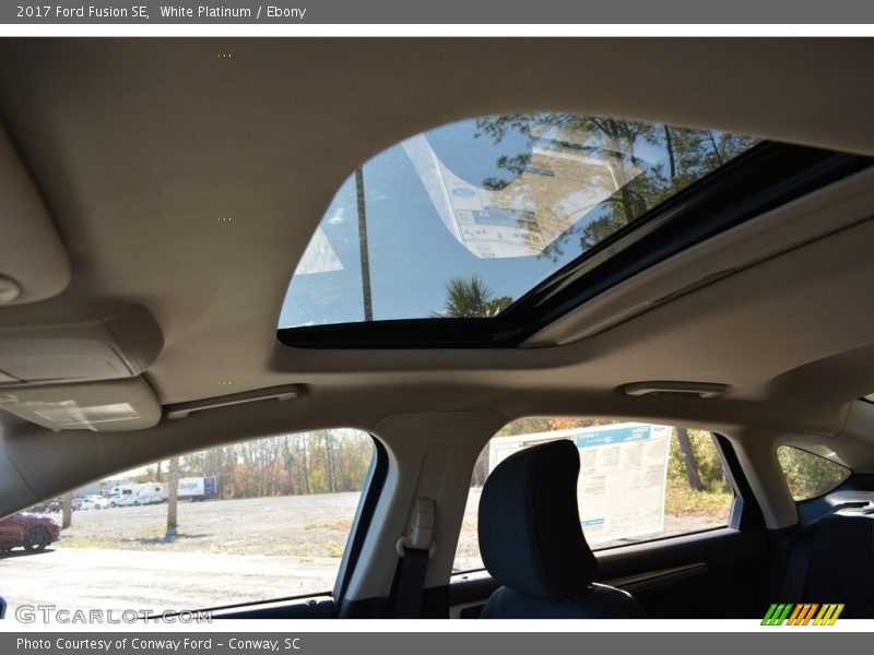 White Platinum / Ebony 2017 Ford Fusion SE