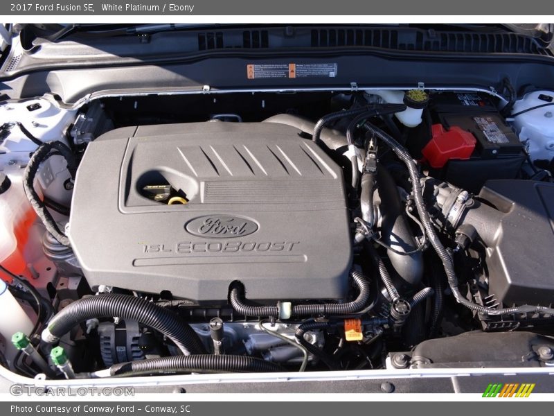 White Platinum / Ebony 2017 Ford Fusion SE