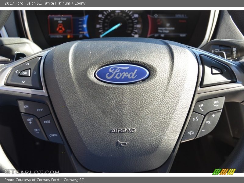 White Platinum / Ebony 2017 Ford Fusion SE