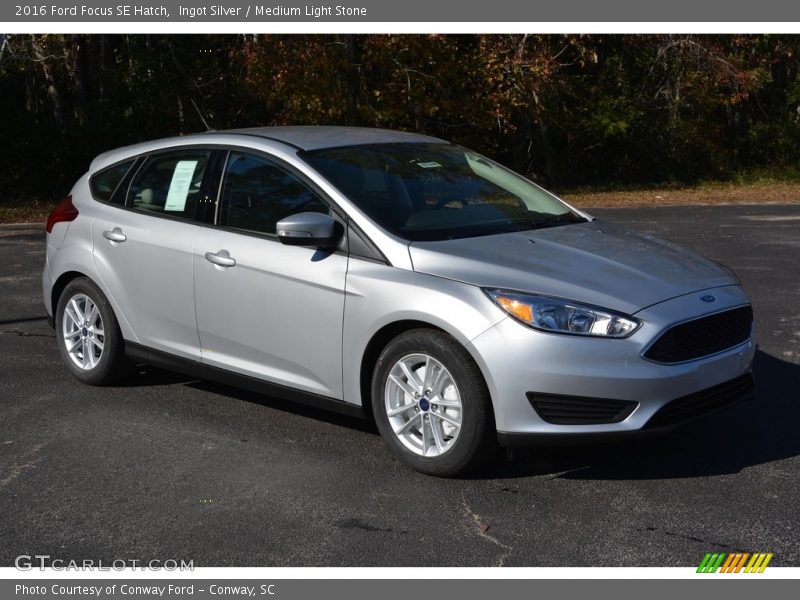 Ingot Silver / Medium Light Stone 2016 Ford Focus SE Hatch