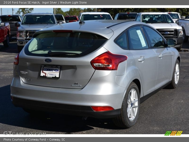 Ingot Silver / Medium Light Stone 2016 Ford Focus SE Hatch