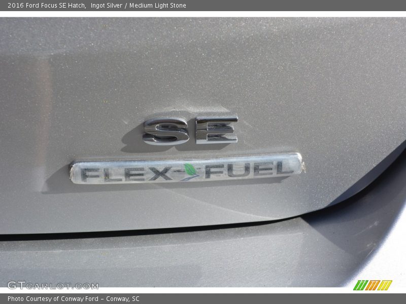 Ingot Silver / Medium Light Stone 2016 Ford Focus SE Hatch