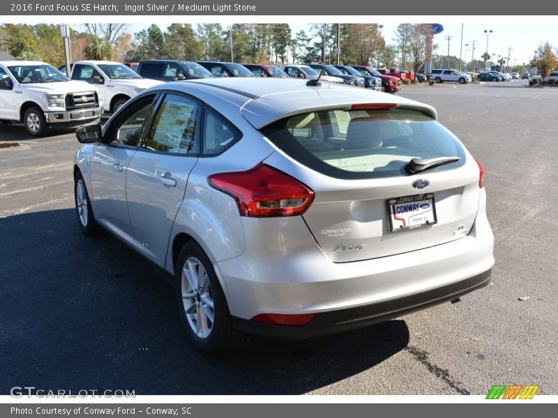 Ingot Silver / Medium Light Stone 2016 Ford Focus SE Hatch