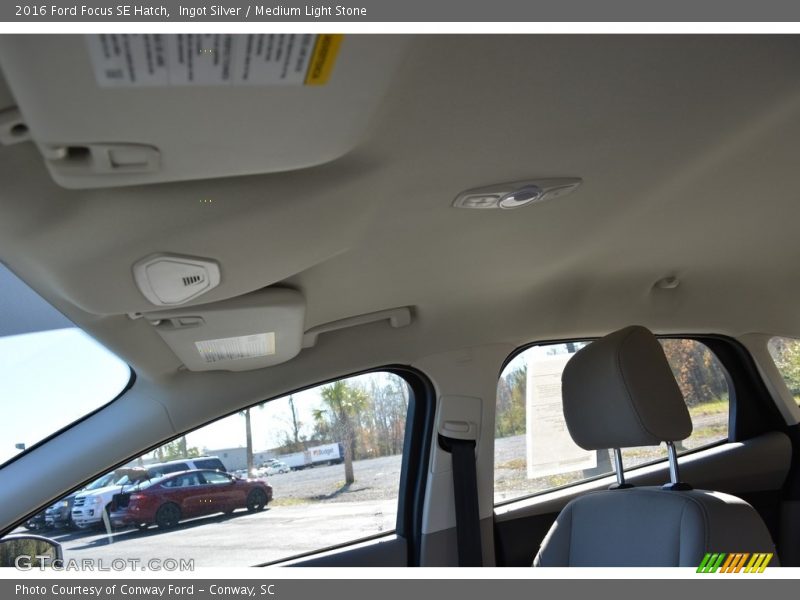 Ingot Silver / Medium Light Stone 2016 Ford Focus SE Hatch