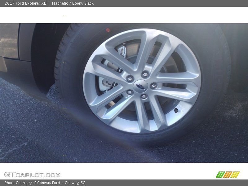 Magnetic / Ebony Black 2017 Ford Explorer XLT