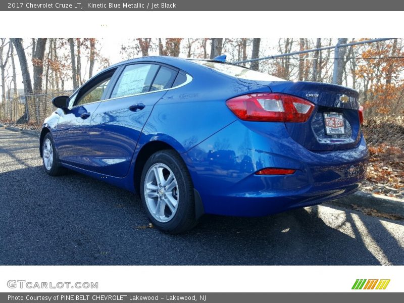 Kinetic Blue Metallic / Jet Black 2017 Chevrolet Cruze LT