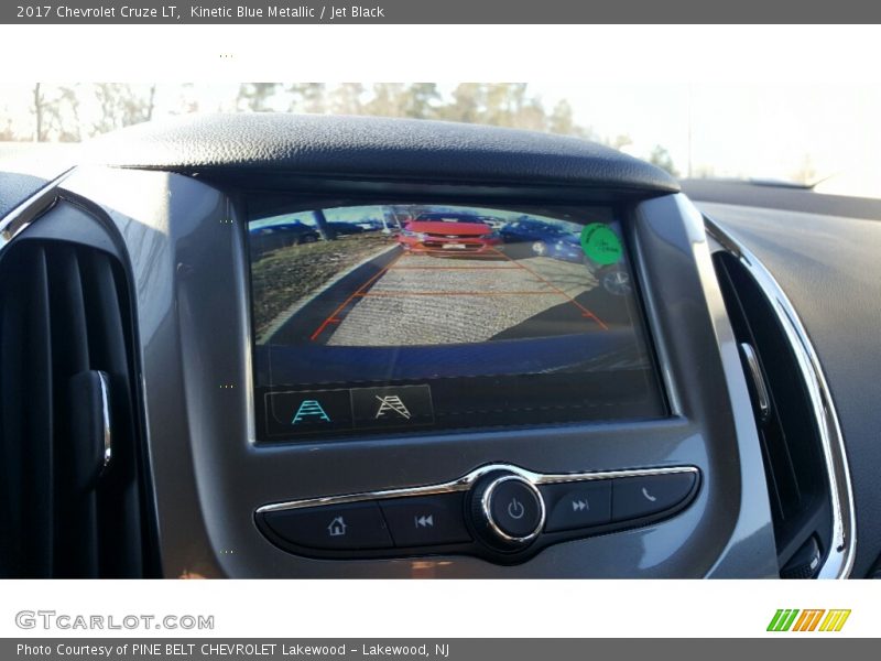 Kinetic Blue Metallic / Jet Black 2017 Chevrolet Cruze LT