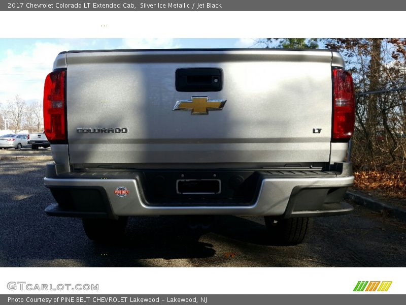 Silver Ice Metallic / Jet Black 2017 Chevrolet Colorado LT Extended Cab